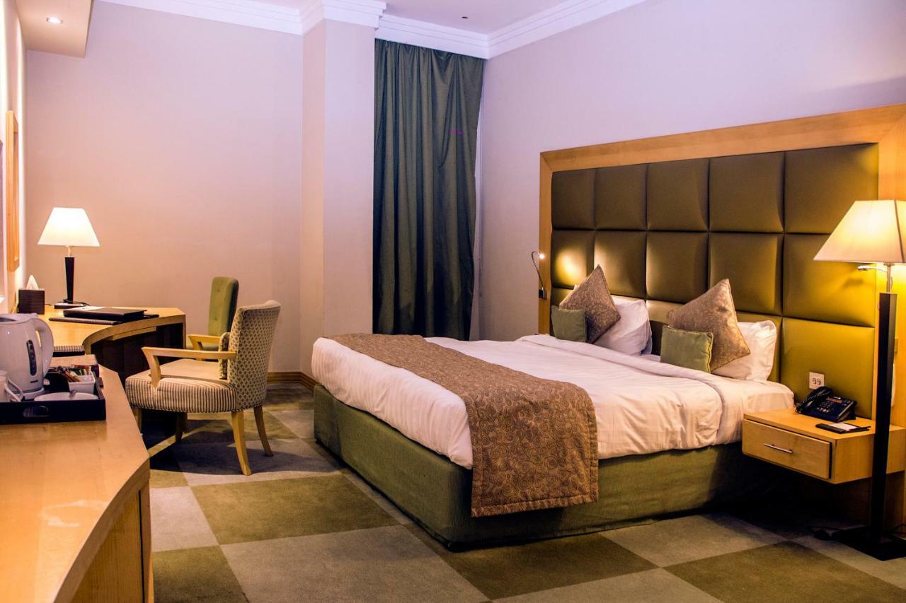 Halo Hotel Дубай Екстер'єр фото